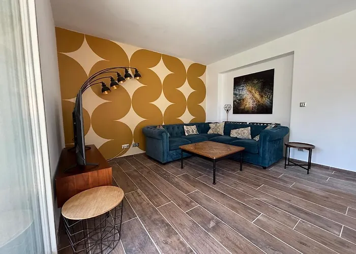 Bas De Villa & Jardin - Climatise - 10Mn A Pied Plages & Parking - Les Bambous