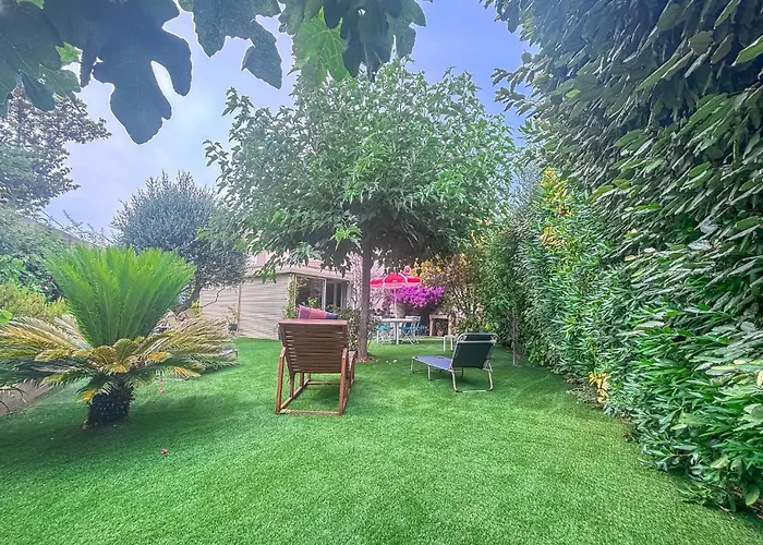 Cozy Home In La Ciotat With Swimming Pool